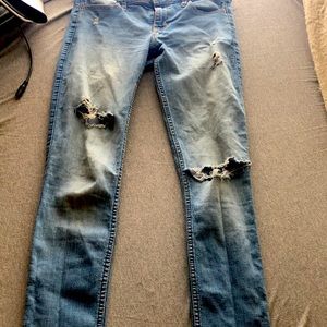 Hollister jeans size 2 not mine there my friends I’m selling for her